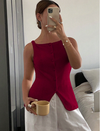 Blusa Roja de Botones